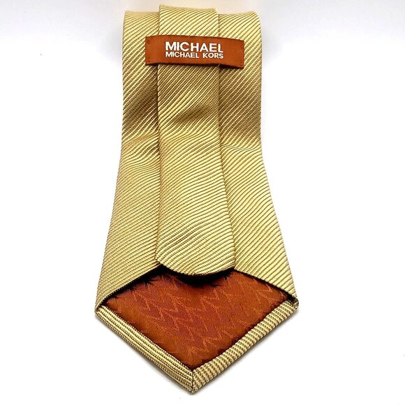 Michael Kors Men's Tie Gold Textured 100% Imported Silk Necktie 59" Length - Picture 3 of 11
